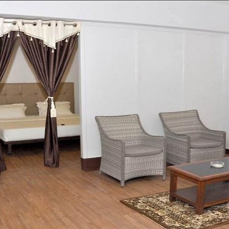 Hotel Orchid Annex Σιλόνγκ Εξωτερικό φωτογραφία